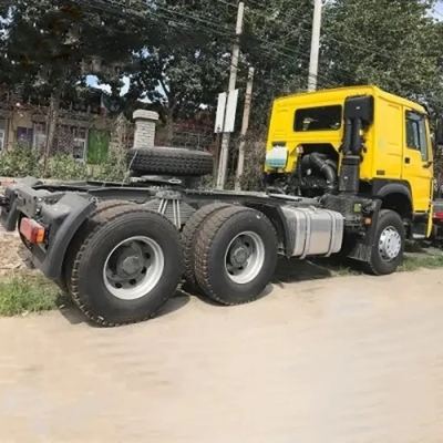 6×4ホイール F3000 トラクタートラック 380HP 8.2t 負荷容量