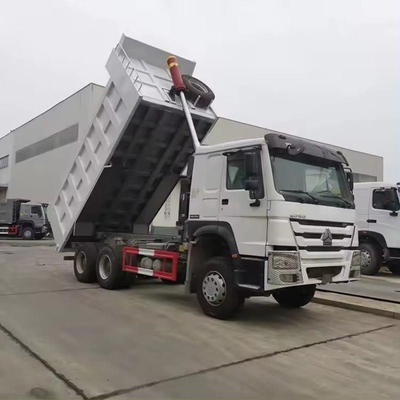 チューブレスタイヤ設計と10.2トンの容量30トンのドバイで使用されたダンプトラック