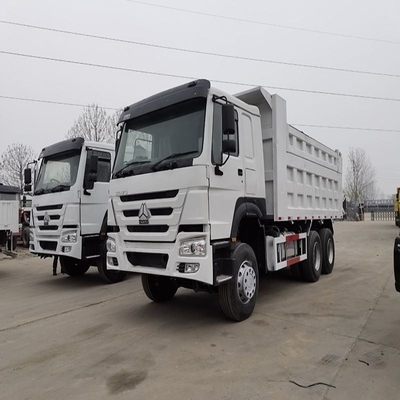 販売後サービス 3年 8X4 12 タイヤ 50トン 中古 Sinotruk HOWO 採掘用 ターパートラック