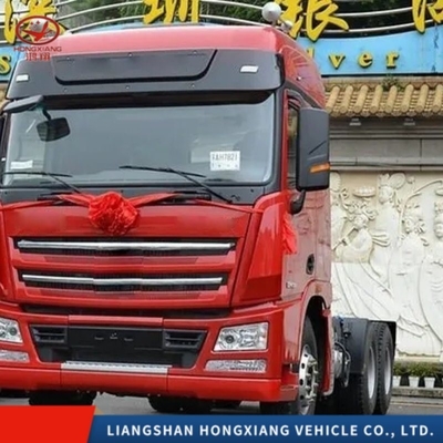 2021年 2022年 2023年 シノトラック シトラック C7h G7 4X2 6X4 トラクタートラック 8.2トンのチューブレスタイヤ設計