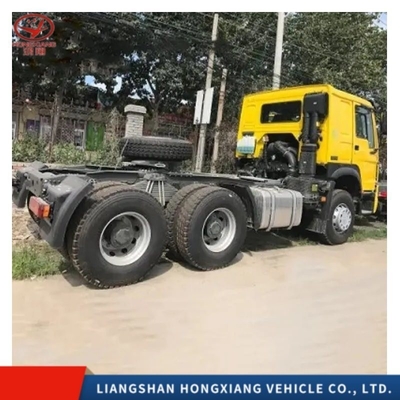 6X4 ディーゼル 複数の前輪 Sinotruk HOWO トラクター トラック エンジン容量&gt;8L