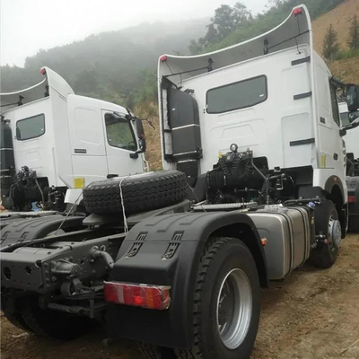中古シノトラック HOWO 重荷トラック 371HP 375HP 60ton Rhd または LHD 6X4 トラクタートラック