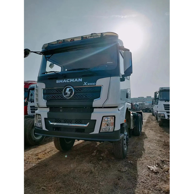 GCC認定 8.2tons 420HP CNGトラック シノトルク HOWO 6*4 CNGトレーラー トラクターヘッドトラック