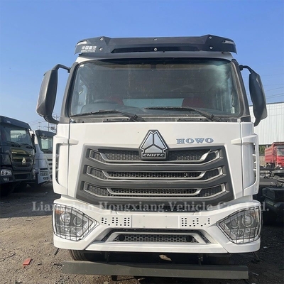 最大トルク Nm 500-1000nm 4X2 6ホイール HOWO シノトラック トラクタートラック 中国市場