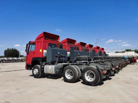 チューブレスタイヤデザイン シノトラック HOWO 6X4 41-50t LHD Rhd トラクタートラック