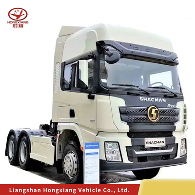 Sinotruck HOWO CNG トラクター トラック 6×4 駆動ホイールとエアサスペンション 運転席
