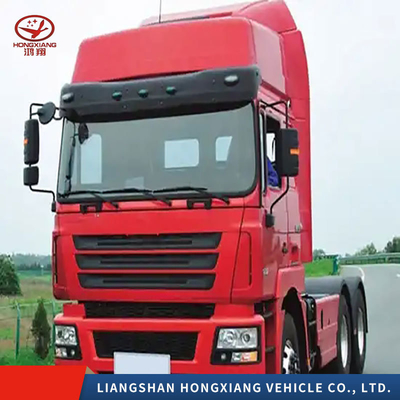 トューブレスタイヤデザイン Sinotruck HOWO トラクターヘッドホイール 右手駆動 トラクタートラック