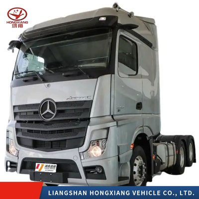 重荷トラックセグメント ディーゼル HOWO トラクターヘッド トラック エンジン容量 &gt;8L