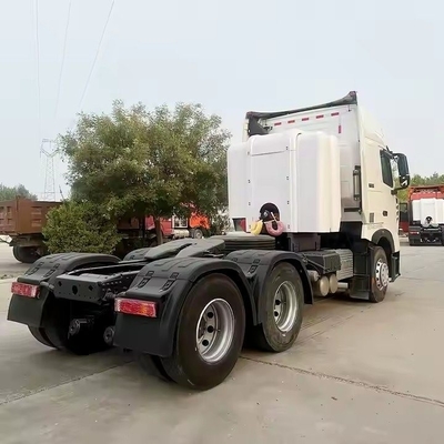 パーソナライズ 8.2t Euro5euro6 HOWO T7 CNG トラクター トラック