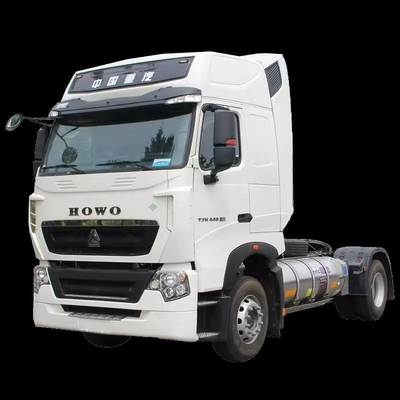Sinotruk CNG HOWO T7 6X4 トラクター トラックヘッド ロジスティック・トランスポートセグメントに最適
