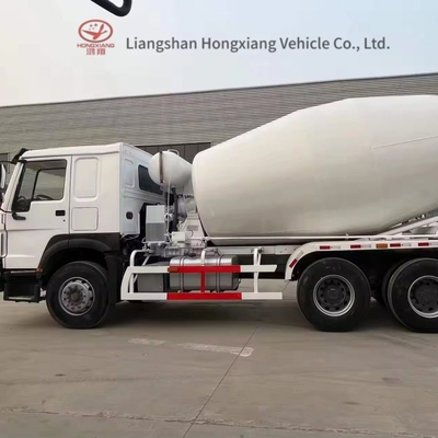 Sinotruk HOWOセメントコンクリートミキサートラック 8m3 10m3 12m3 6X4セグメント重型トラック