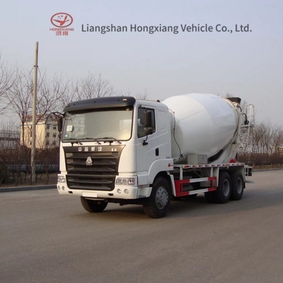 Sinotruk HOWOセメントコンクリートミキサートラック 8m3 10m3 12m3 6X4セグメント重型トラック
