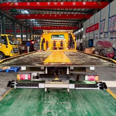 5tons 8C 半傾斜 スライディングプレート 4X2 フラットベッド回収トラックのための道路ブロック除去機